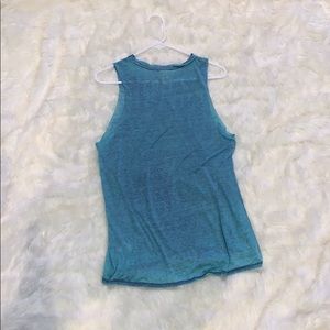 blue tank top